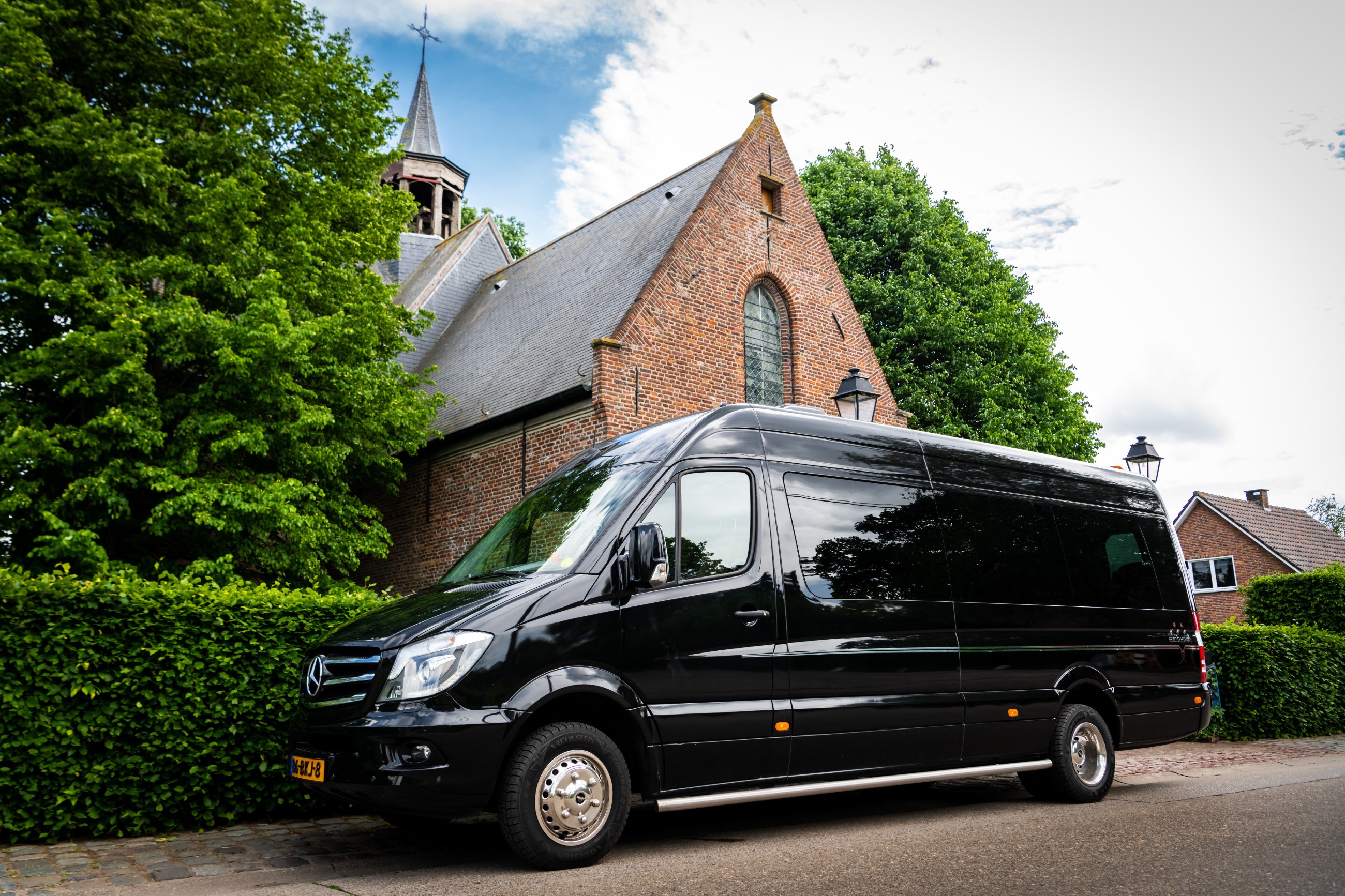 Vipbus verhuur tot 8 personen